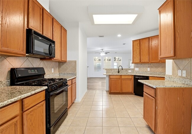 Building Photo - 18427 Grove Brook Ln