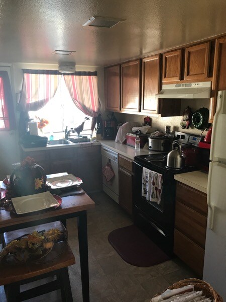 Building Photo - Charming 3BR/2BA Condo near Cherry Creek R...