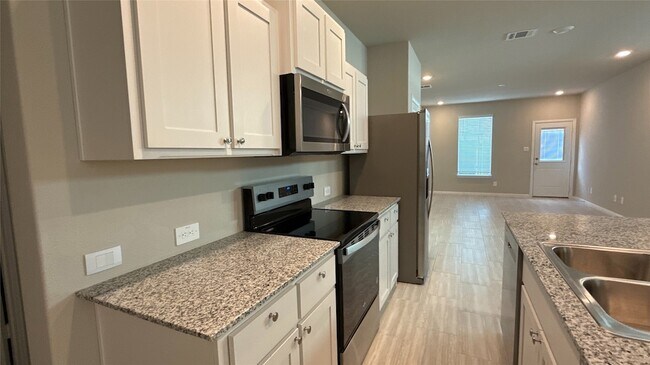 Building Photo - 3025 Pecan Farm Ln