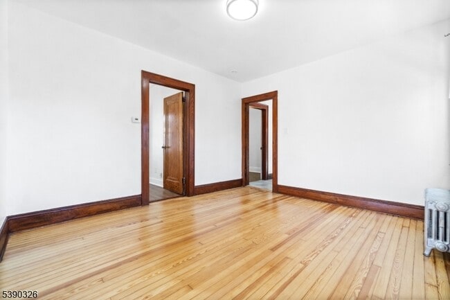 Building Photo - 389 Hazel St
