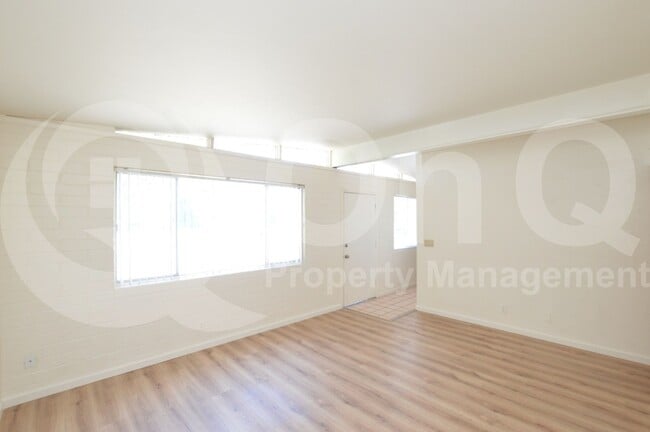 Building Photo - 6753 E Nelson Dr