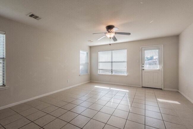 Building Photo - 20931 Gastonbury Ln