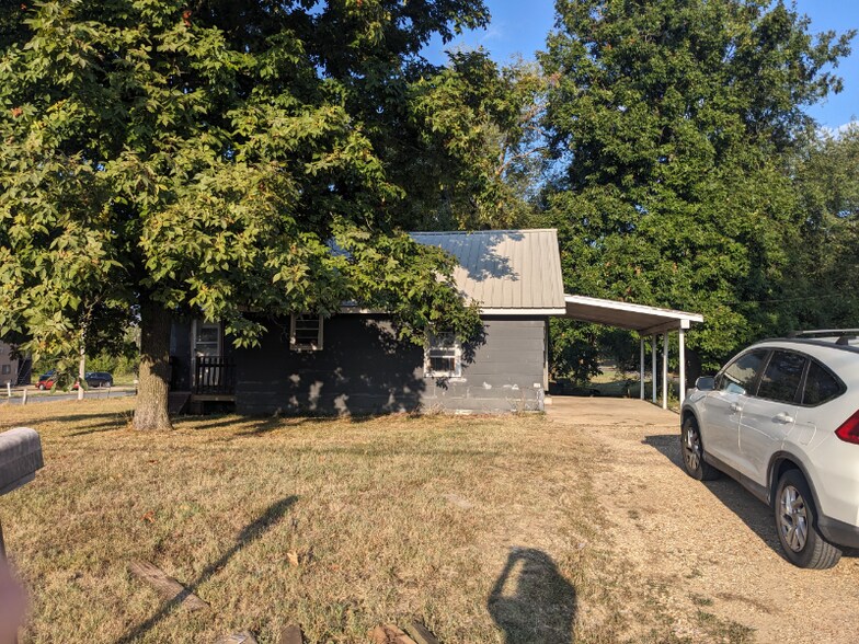 Building Photo - 1303 Ward St