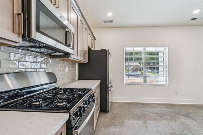 Building Photo - 3556 Carnes Ave