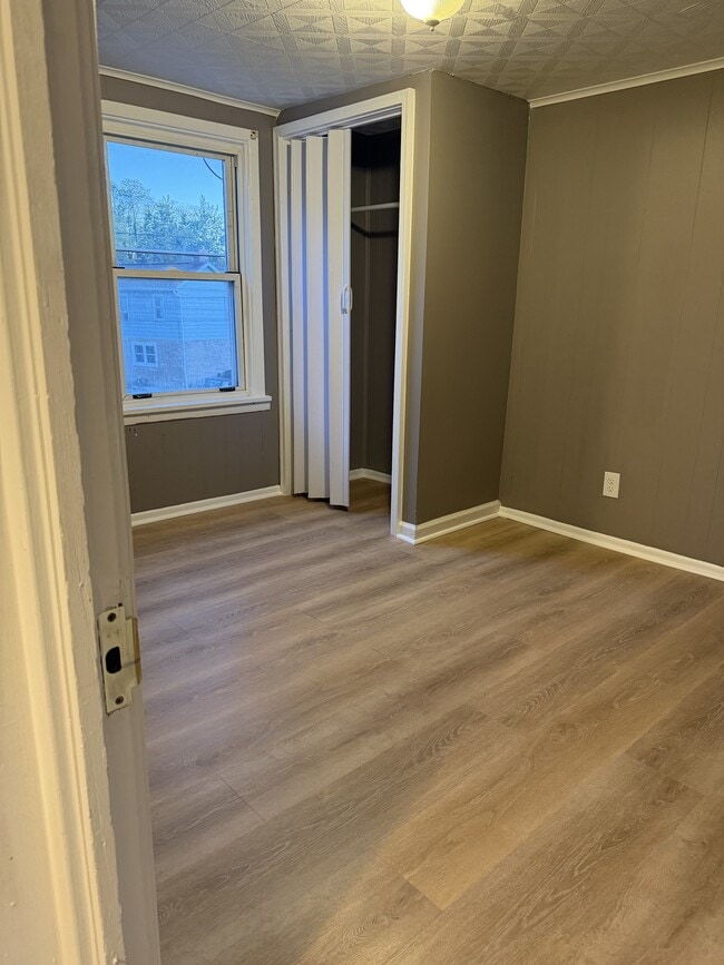 Building Photo - 901 Cliff St