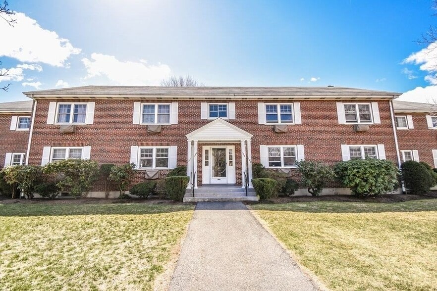 Primary Photo - 122 Emerson Gardens Rd