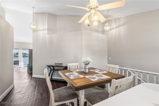 Building Photo - 541 Windsor Sq