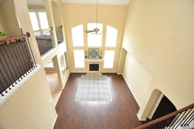 Building Photo - 10135 Cypress Path