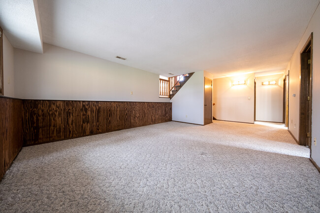 Building Photo - 1417 Raleigh Dr
