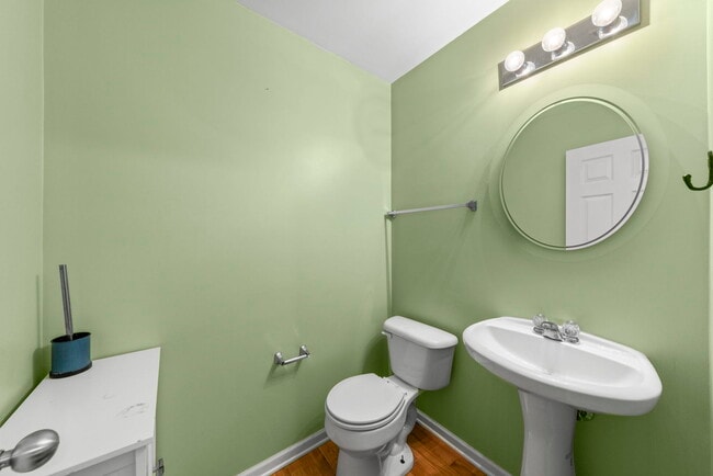 Building Photo - 129 Springbrook Trail S