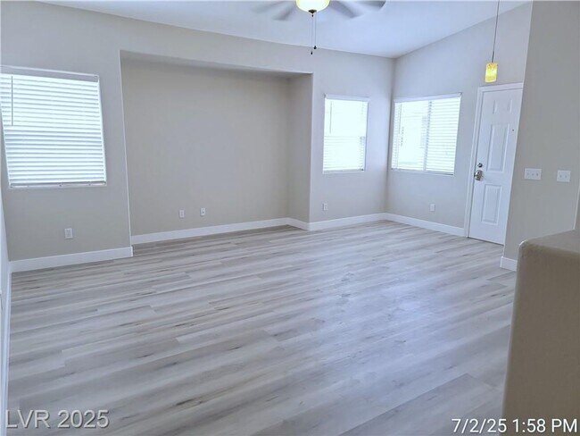 Building Photo - Bright Green Valley Condo in Gated Southpa...