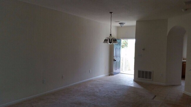 Building Photo - 4982 Town Terrace S