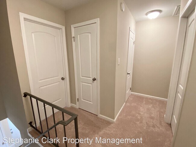 Building Photo - 3 br, 2.5 bath House - 2216 Sedgewick Drive