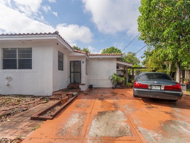 Building Photo - 520 NW 32nd Pl