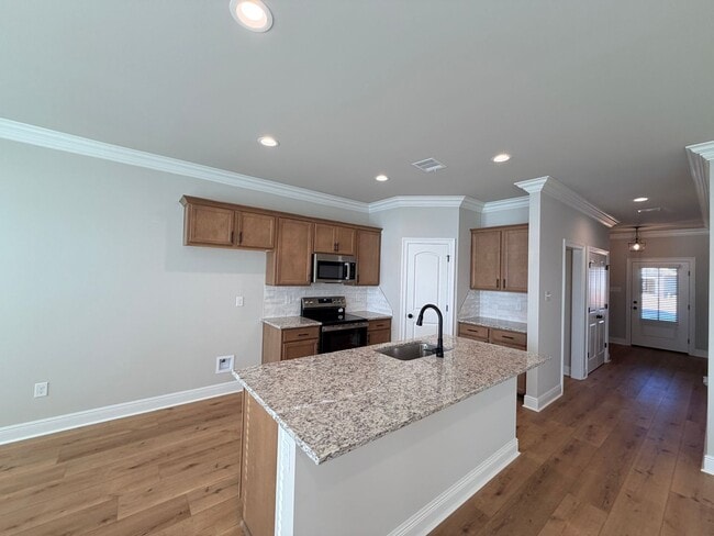 Building Photo - 820 Venecia Dr