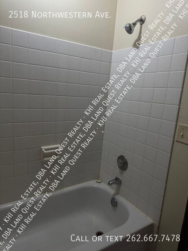 Building Photo - 2518 Northwestern Ave