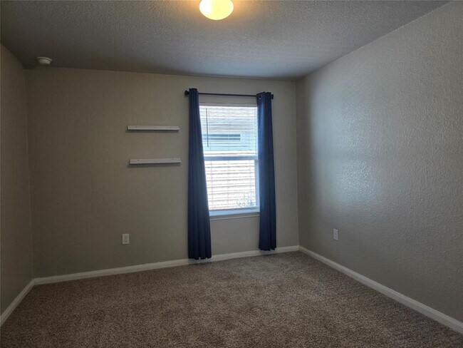 Building Photo - 101 Stellamar Dr