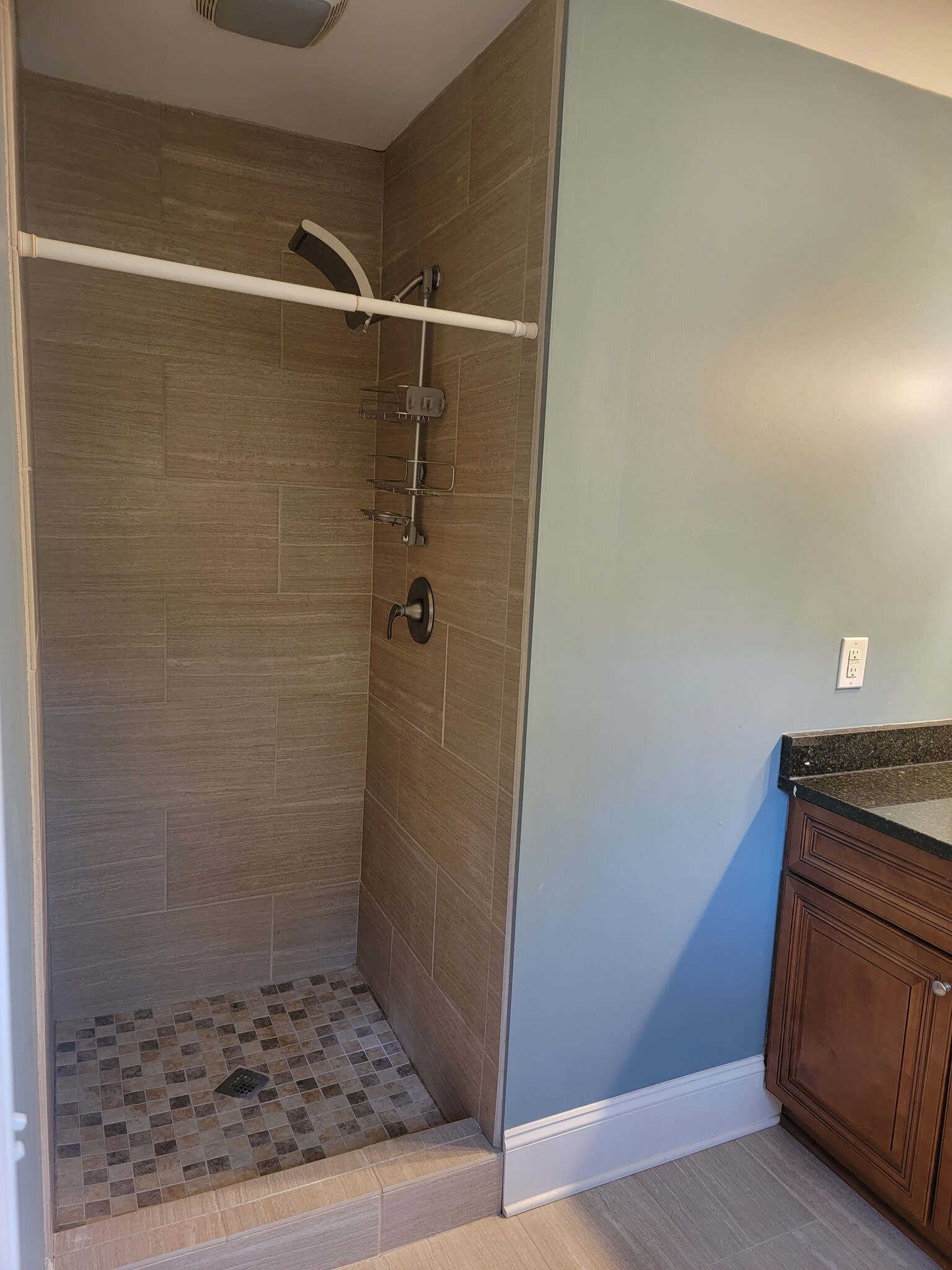 Building Photo - 100 Browning Dr