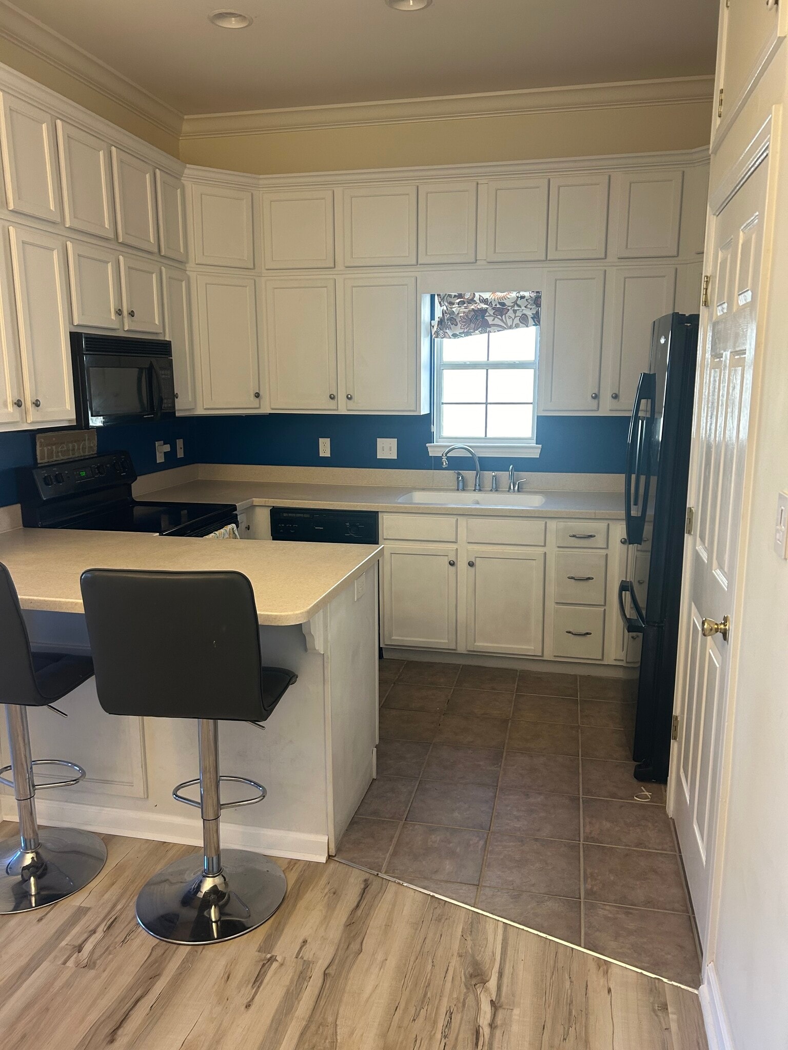 Building Photo - 4 Yacht Club Dr