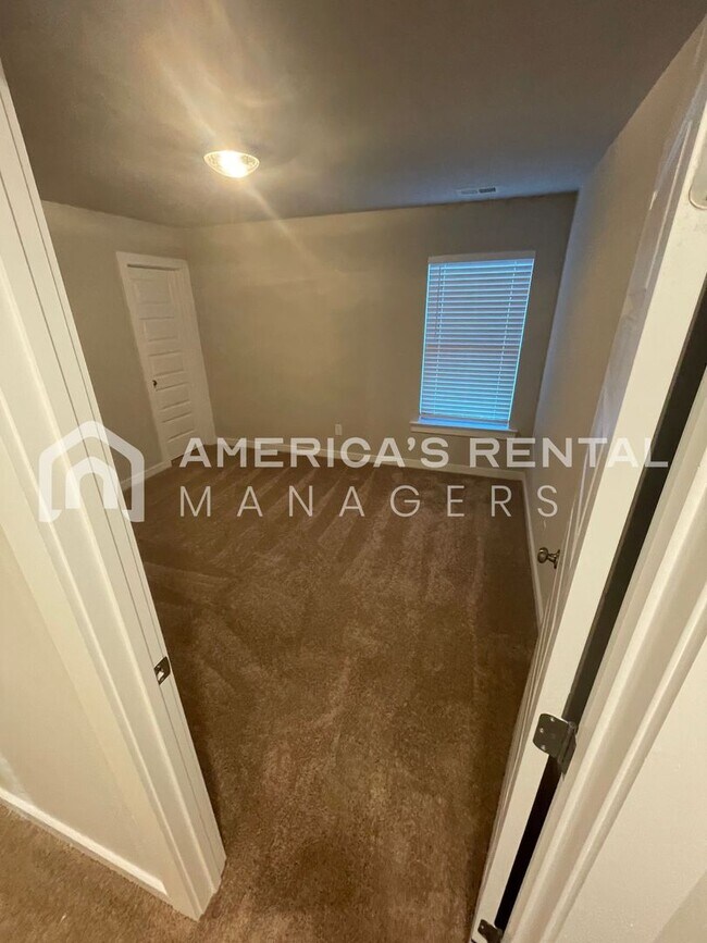 Building Photo - Home for Rent in Weaver, AL!!! COMING SOON!