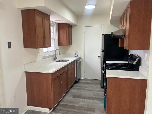 Building Photo - 702 Brandon Cir