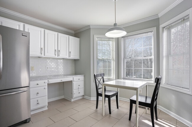 Building Photo - 1406 Pinnacle Way