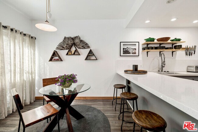 Building Photo - 1133 24th St