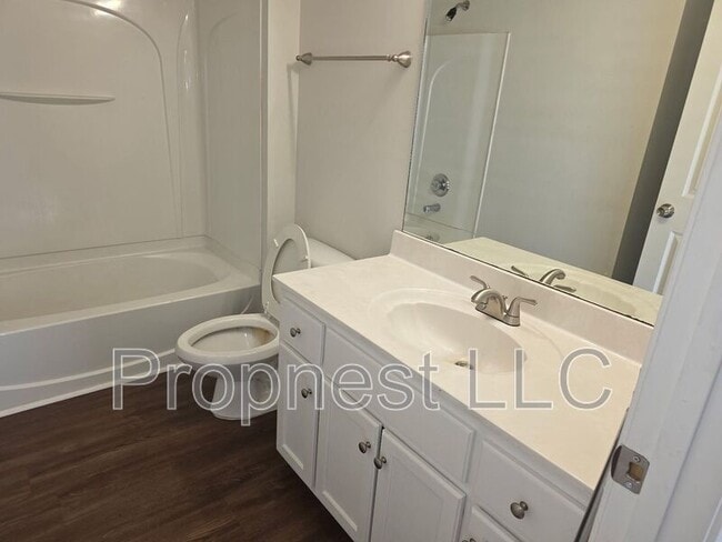 Building Photo - 769 Barrington Woods Cove