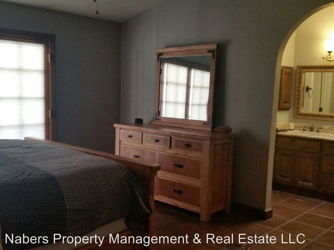 Building Photo - 3 br, 2 bath  - 14666 N El Pueblo Blvd