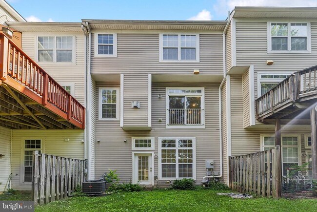 Building Photo - 49 Inkberry Cir