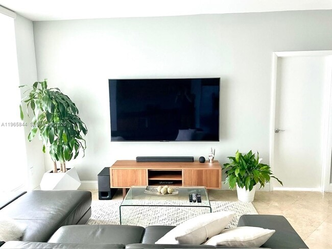 Building Photo - 350 S Miami Ave