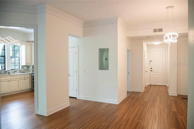 Building Photo - 501 Mirasol Cir