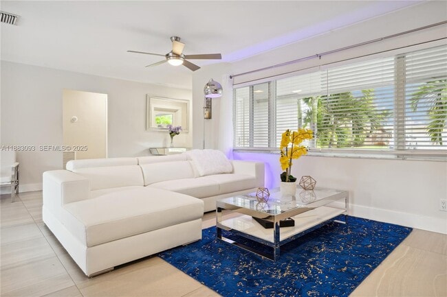 Building Photo - 1424 NE 53rd Ct