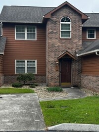 Building Photo - 2 Bedroom/2.5 Bath in Lyn Mar Downs