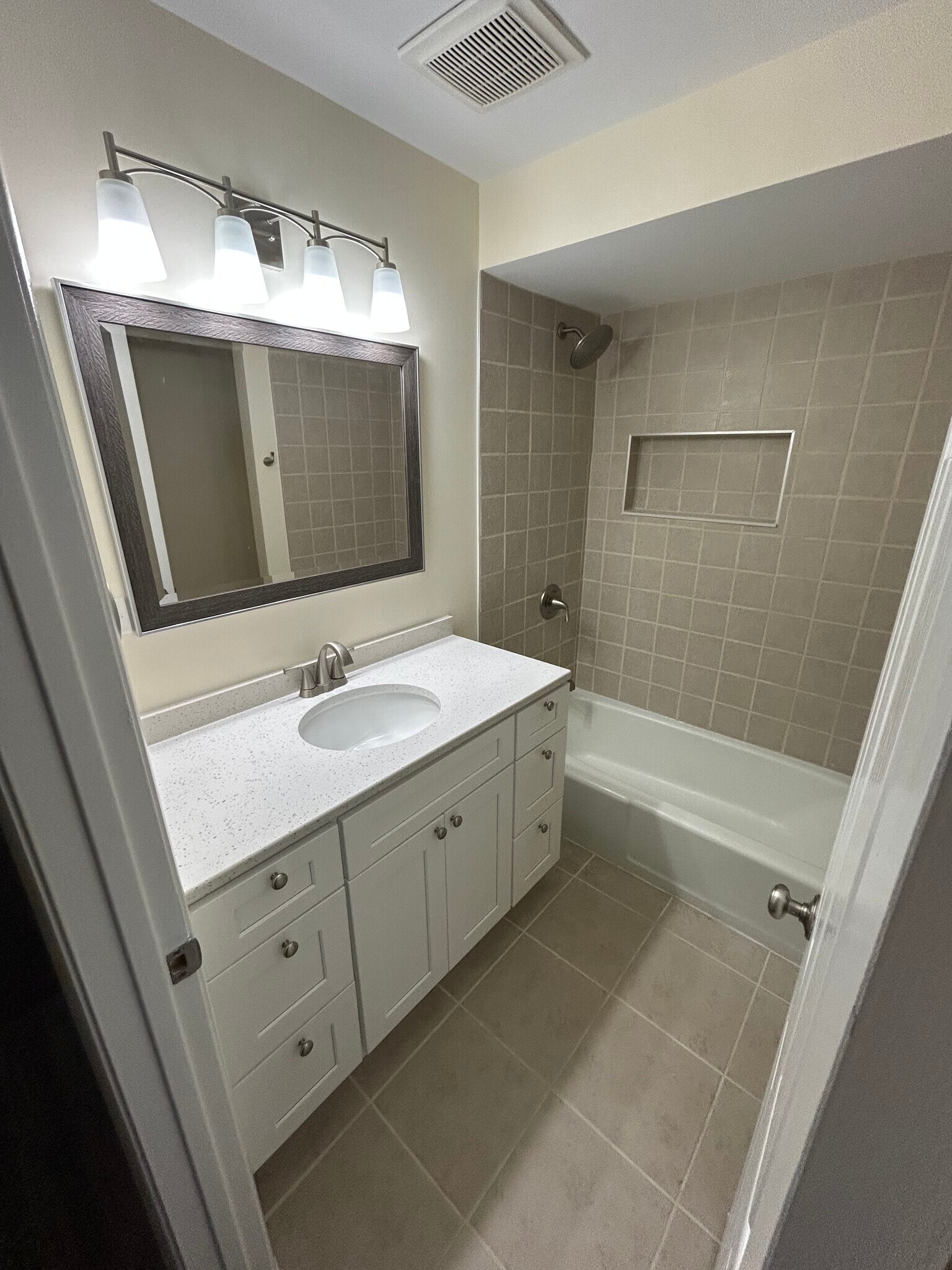 Building Photo - 7902 164th Pl