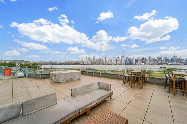 Building Photo - 9 Ave at Port Imperial