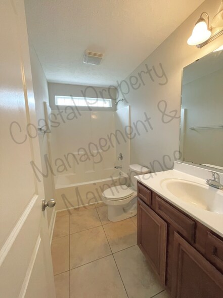 Building Photo - 879 Summer Mist Dr