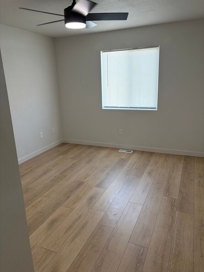 Building Photo - 3 BEDROOM, 2.5 BATHROOM SOUTH PARK TWIN HOME WITH ATTACHED 2 CAR GARAGE