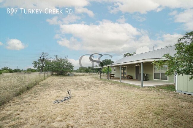 Building Photo - 897 Turkey Creek Rd