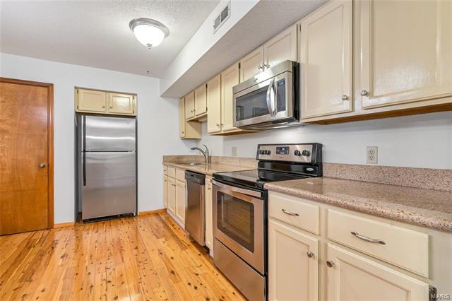 Building Photo - 15017 Baxter Village Dr