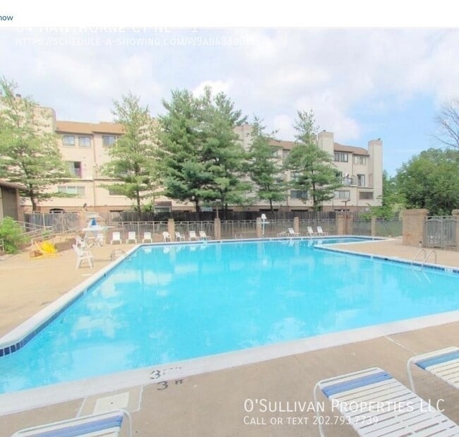 Building Photo - 64 Hawthorne Ct NE