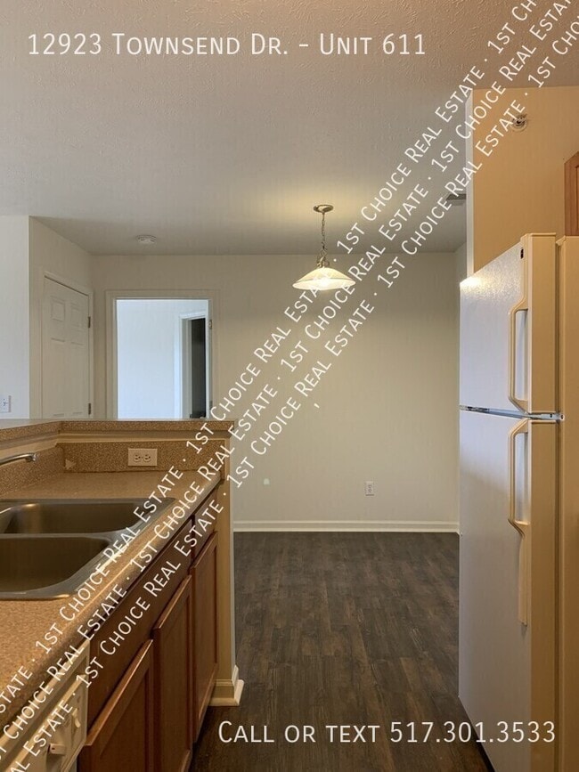 Building Photo - 12923 Townsend Dr