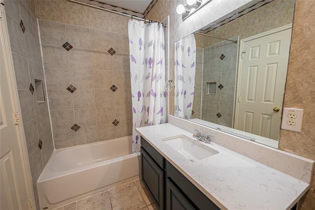 Building Photo - 2409 McCarran Dr