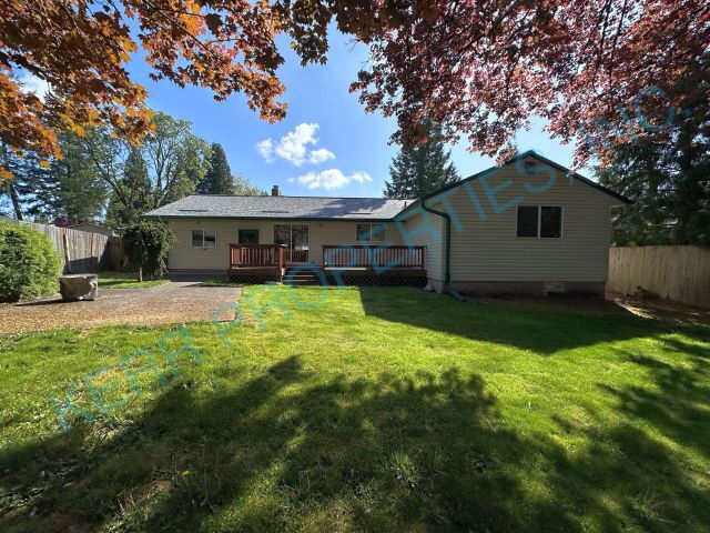 Building Photo - 635 SE Juniper Ct E