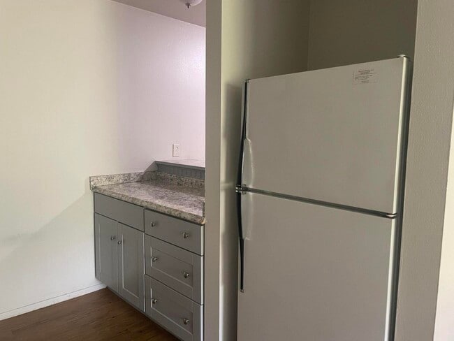 Building Photo - 3811 S 35th St