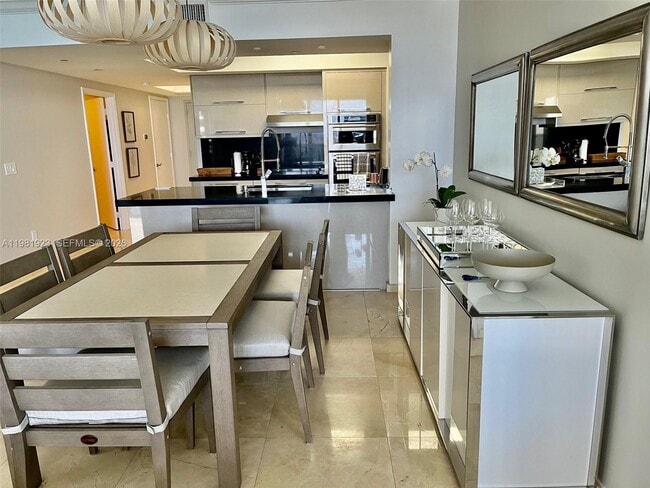 Building Photo - 1830 S Ocean Dr