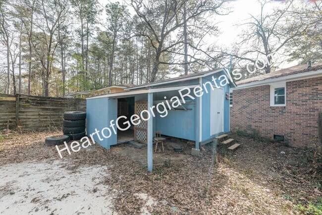 Building Photo - 204 Ashby Way