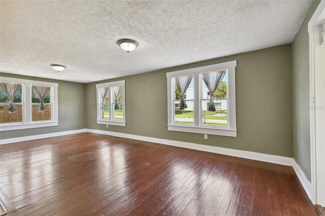 Building Photo - 1925 52nd St S