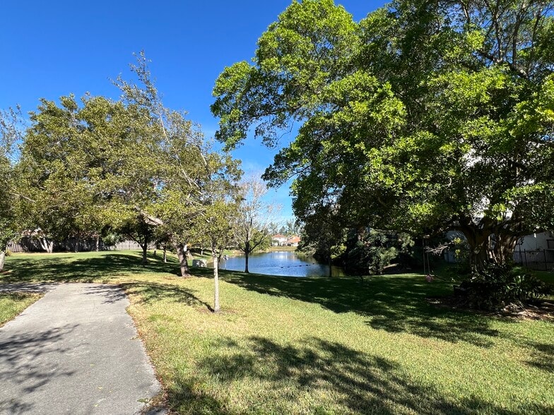 Building Photo - 10315 NW 9th Street Cir