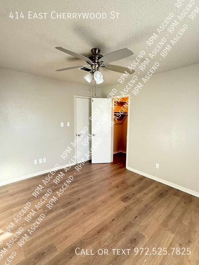 Building Photo - 414 E Cherry Wood Ln